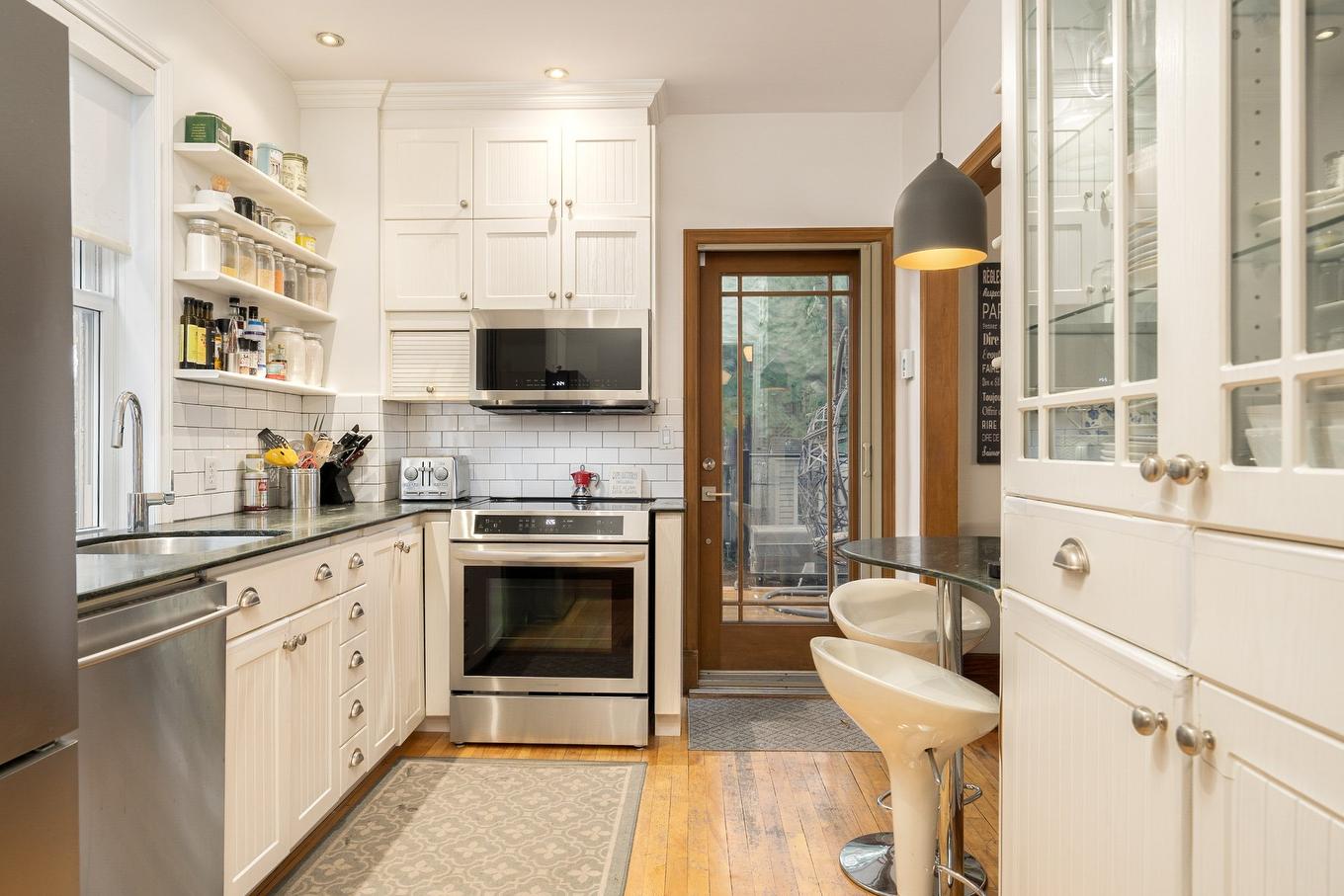 Kitchen - 4083 Av. D'Oxford, Montréal (Côte-Des-Neiges/Notre-Dame-De-Grâce), QC - Indoor Photo Showing Kitchen