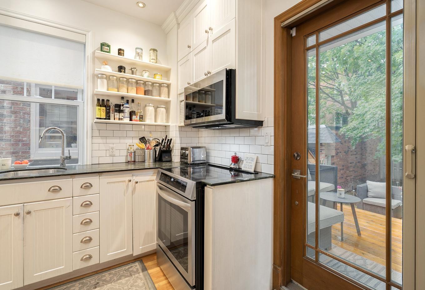 Kitchen - 4083 Av. D'Oxford, Montréal (Côte-Des-Neiges/Notre-Dame-De-Grâce), QC - Indoor Photo Showing Kitchen
