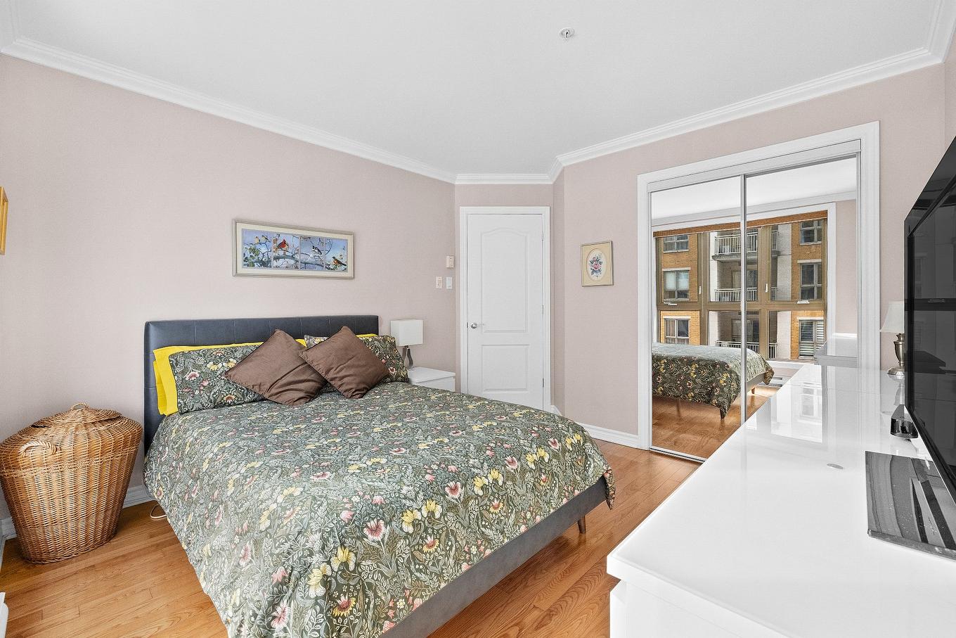 Primary bedroom - 404-8580 Rue Raymond-Pelletier, Montréal (Ahuntsic-Cartierville), QC - Indoor Photo Showing Bedroom