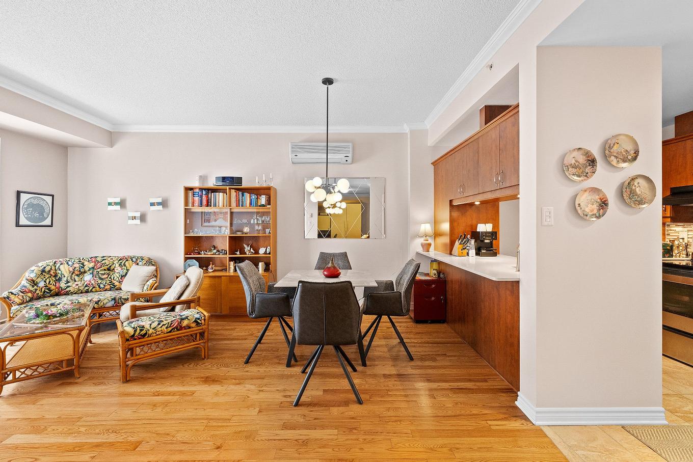 Dining room - 404-8580 Rue Raymond-Pelletier, Montréal (Ahuntsic-Cartierville), QC - Indoor