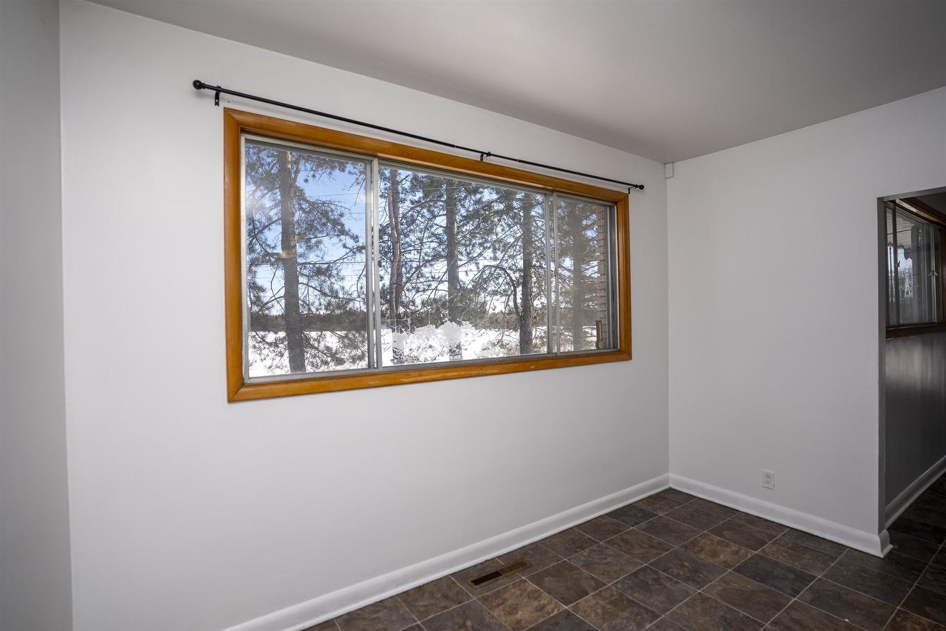 2995 Oliver Road, Thunder Bay, ON - Indoor Photo Showing Other Room