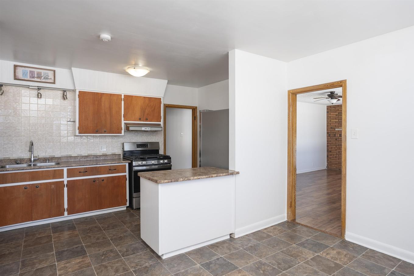 2995 Oliver Road, Thunder Bay, ON - Indoor Photo Showing Kitchen