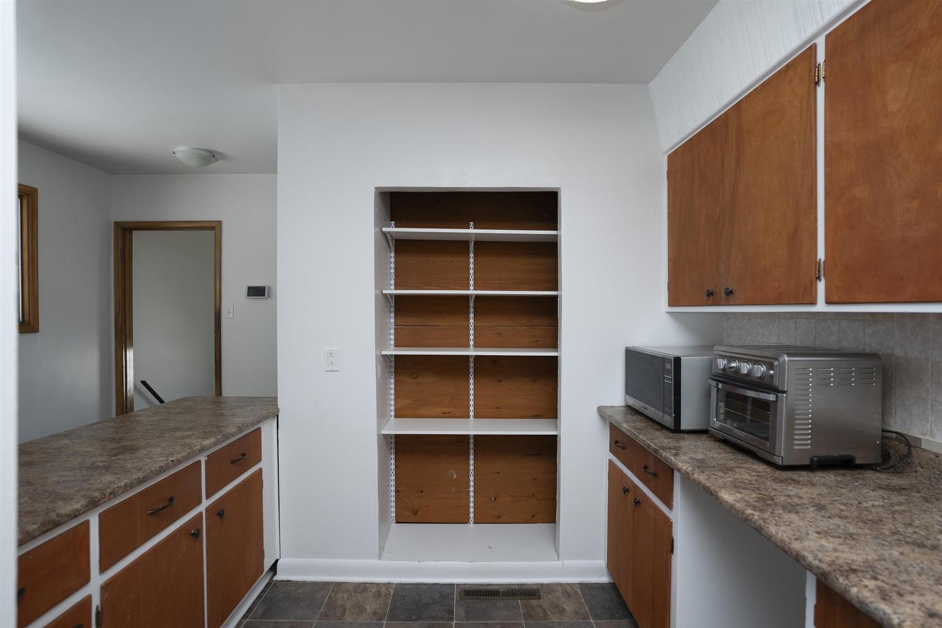 2995 Oliver Road, Thunder Bay, ON - Indoor