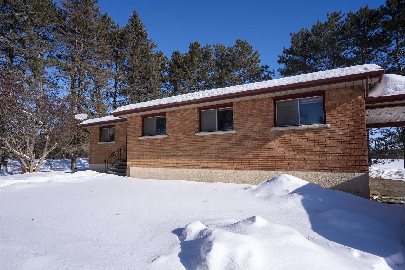 2995 Oliver Road, Thunder Bay, ON - Outdoor