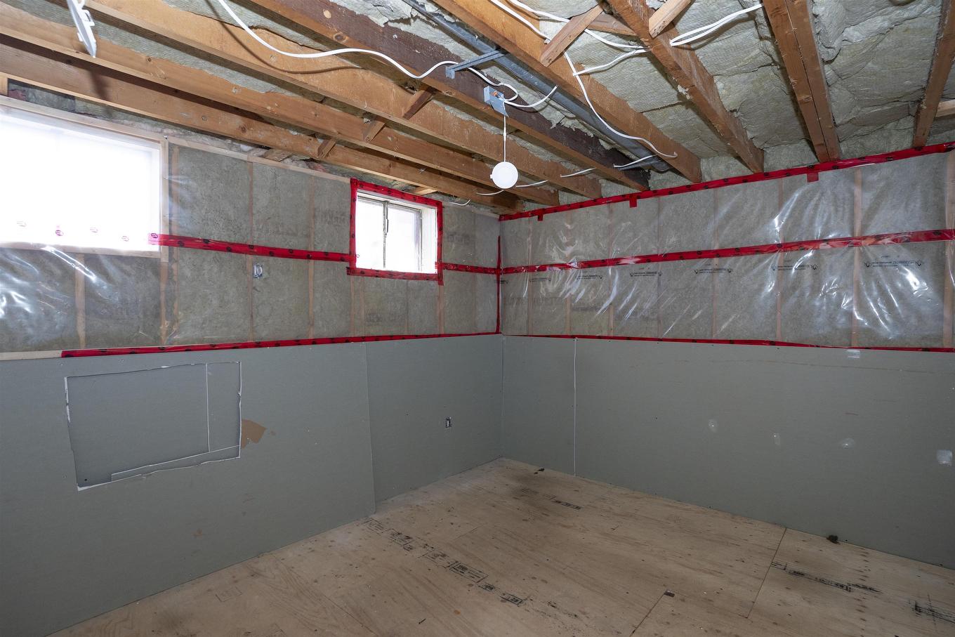 2995 Oliver Road, Thunder Bay, ON - Indoor Photo Showing Basement