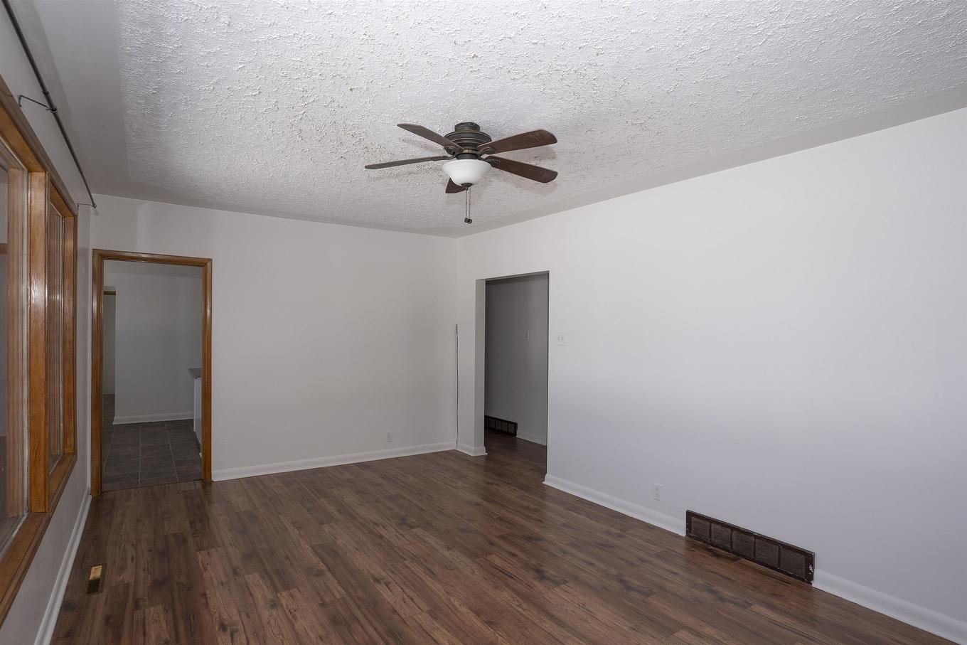 2995 Oliver Road, Thunder Bay, ON - Indoor Photo Showing Other Room