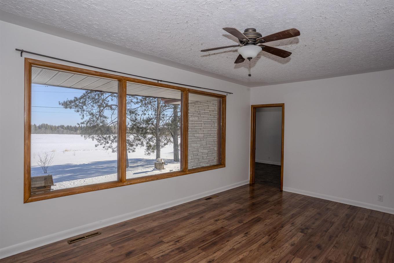 2995 Oliver Road, Thunder Bay, ON - Indoor Photo Showing Other Room