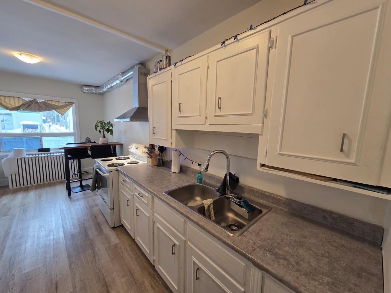 1012 Victoria Ave. E., Thunder Bay, ON