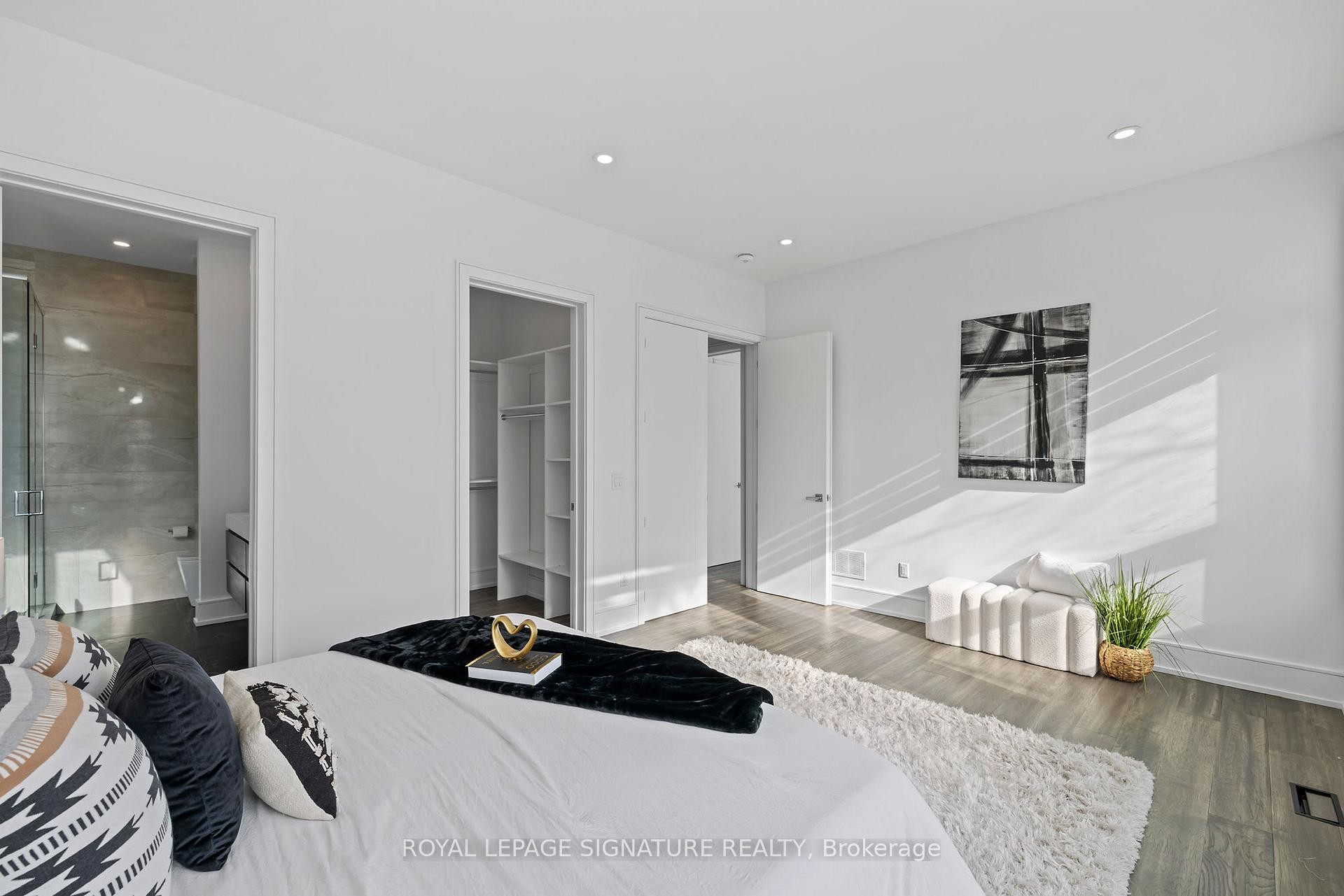 290 North Shore Boulevard E, Burlington, ON - Indoor Photo Showing Bedroom