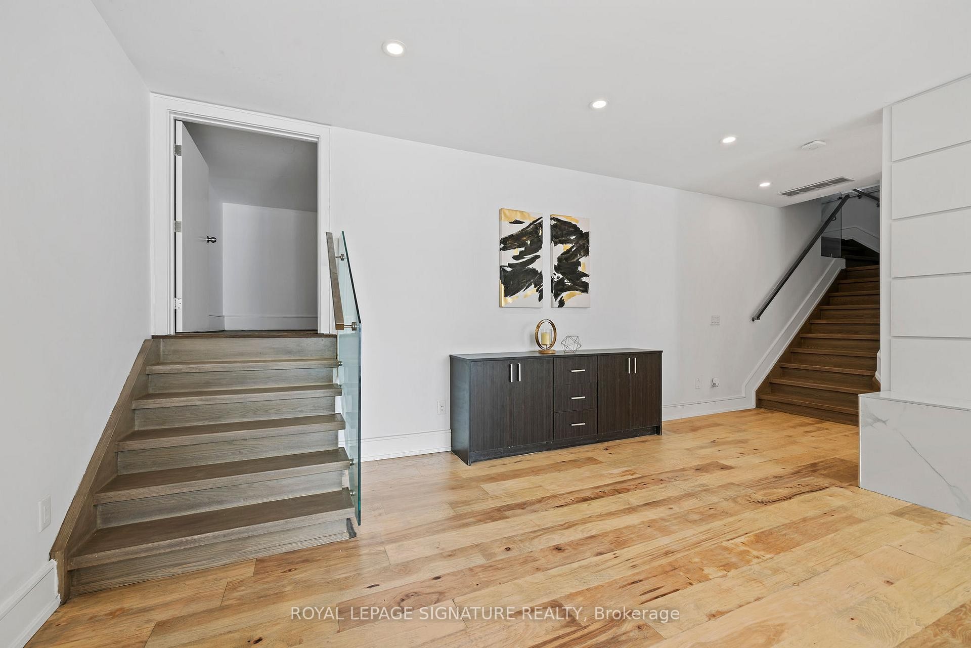 290 North Shore Boulevard E, Burlington, ON - Indoor Photo Showing Other Room