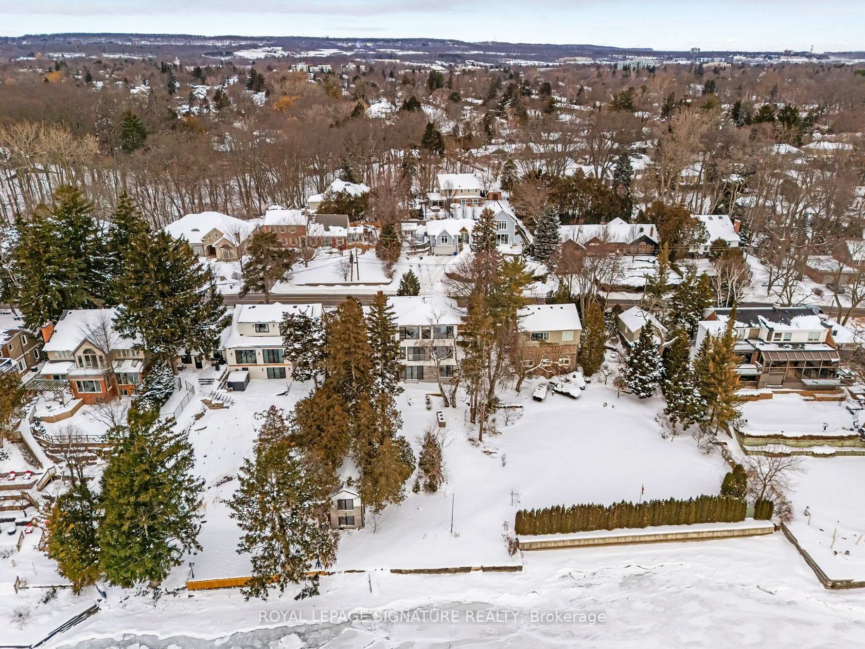 290 North Shore Boulevard E, Burlington, ON - Outdoor With View