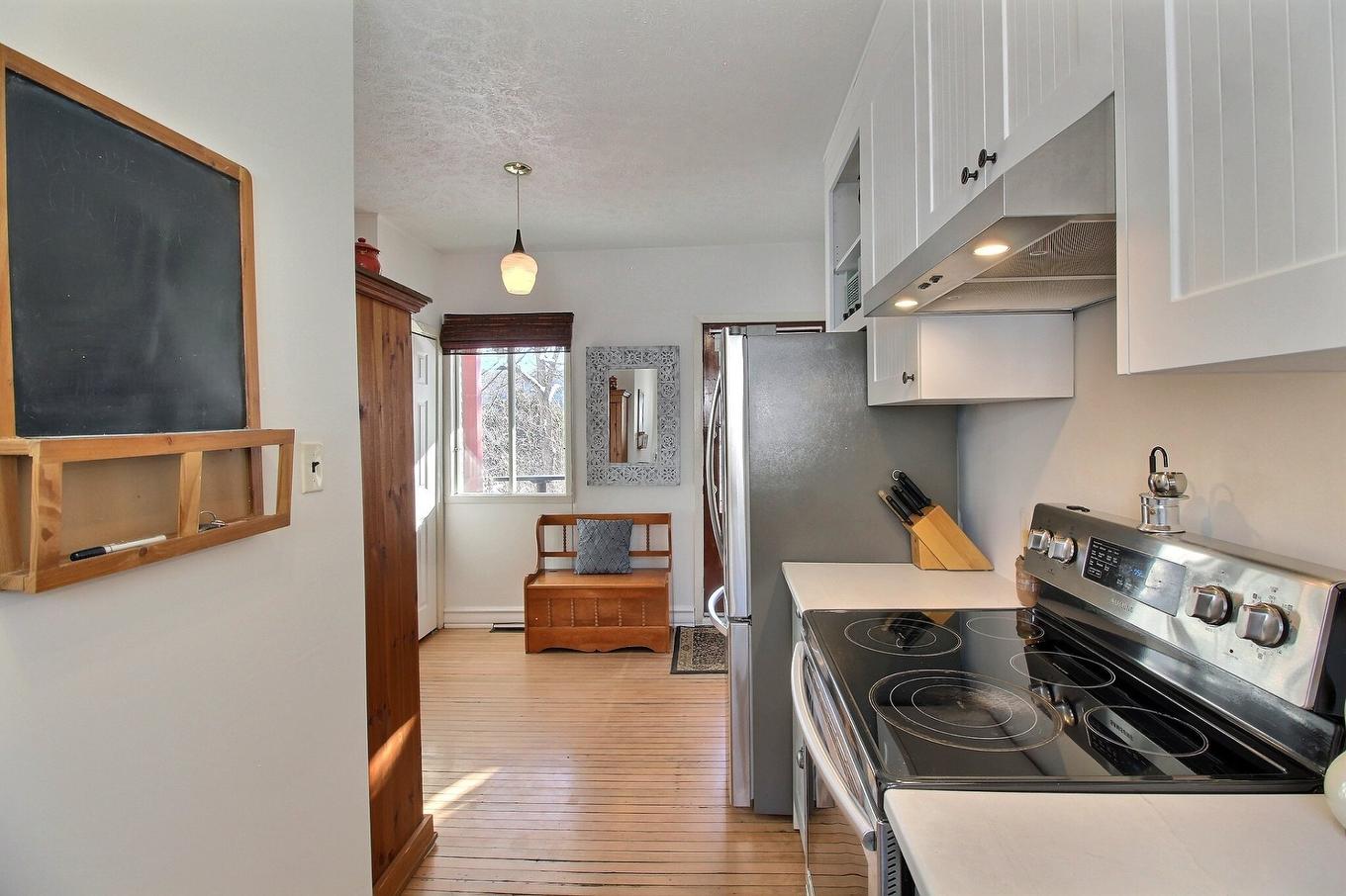Kitchen - 3 Rue Vertu, Windsor, QC - Indoor Photo Showing Kitchen