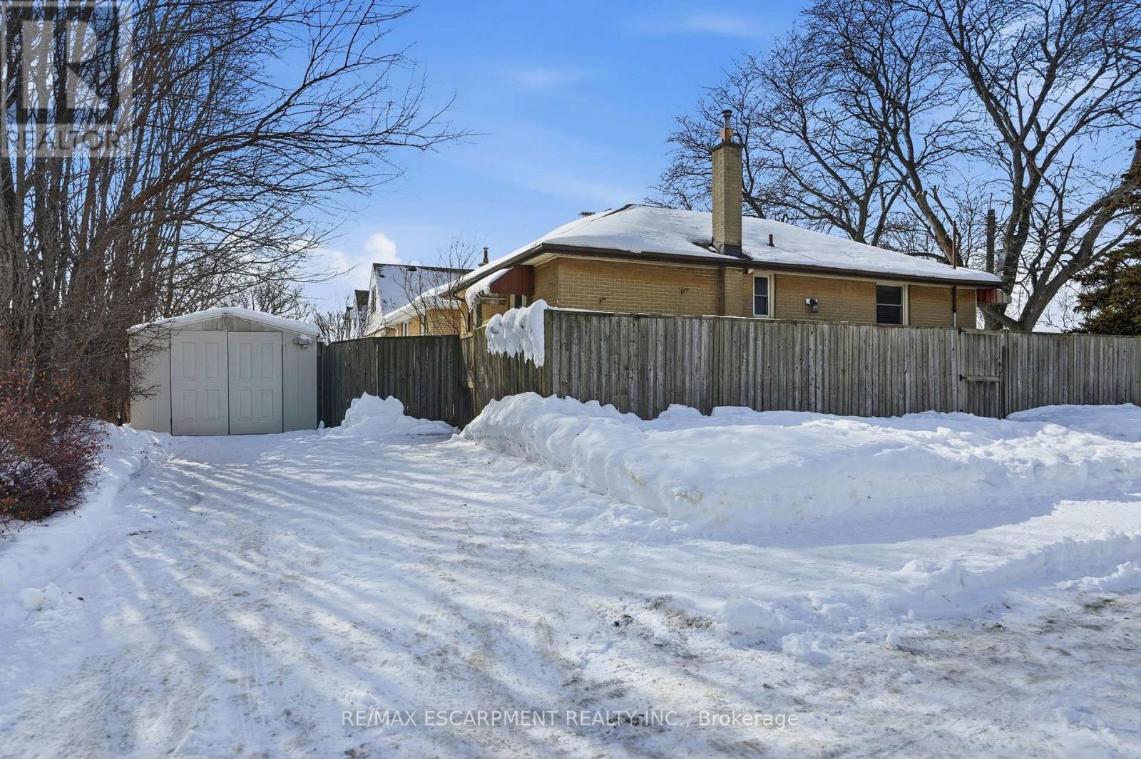 363 East 14Th Street, Hamilton, ON - Outdoor