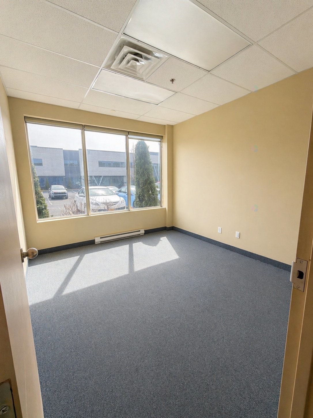 Office - 120-3755 Place De Java, Brossard, QC - Indoor Photo Showing Other Room