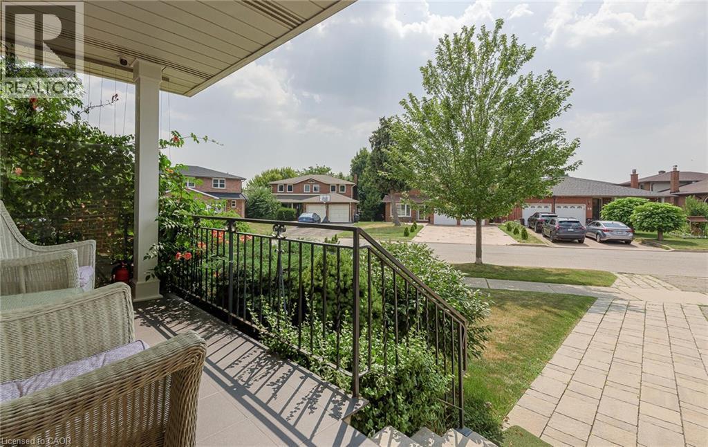 3 Pottery Crescent, Brampton, ON - Outdoor