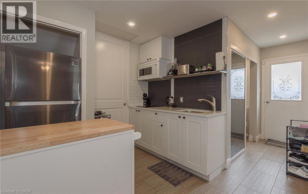 3 Pottery Crescent, Brampton, ON - Indoor