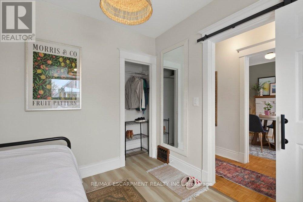 19 Huxley Avenue N, Hamilton, ON