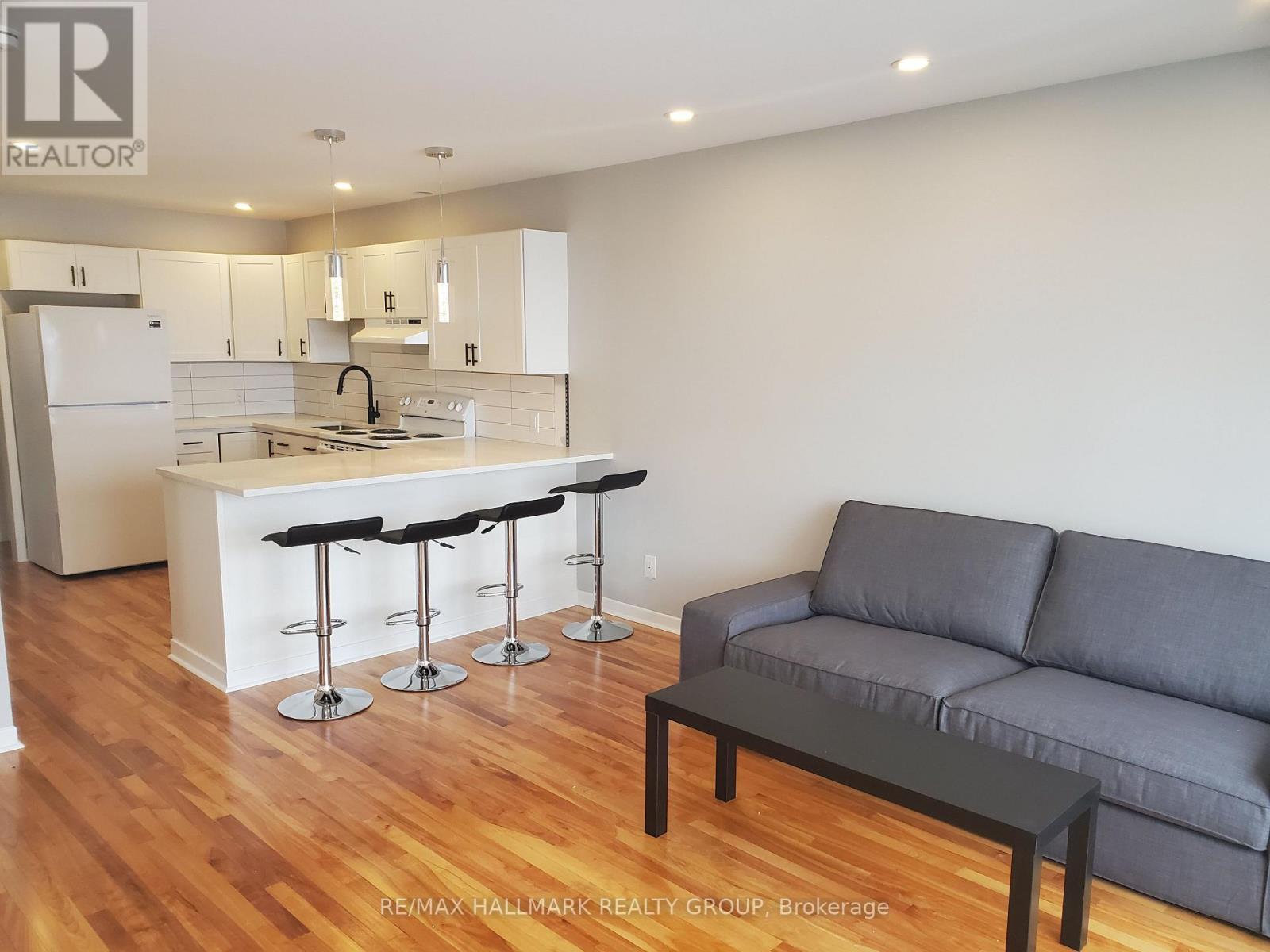 1329 Bloomsbury Crescent, Ottawa, ON - Indoor Photo Showing Other Room