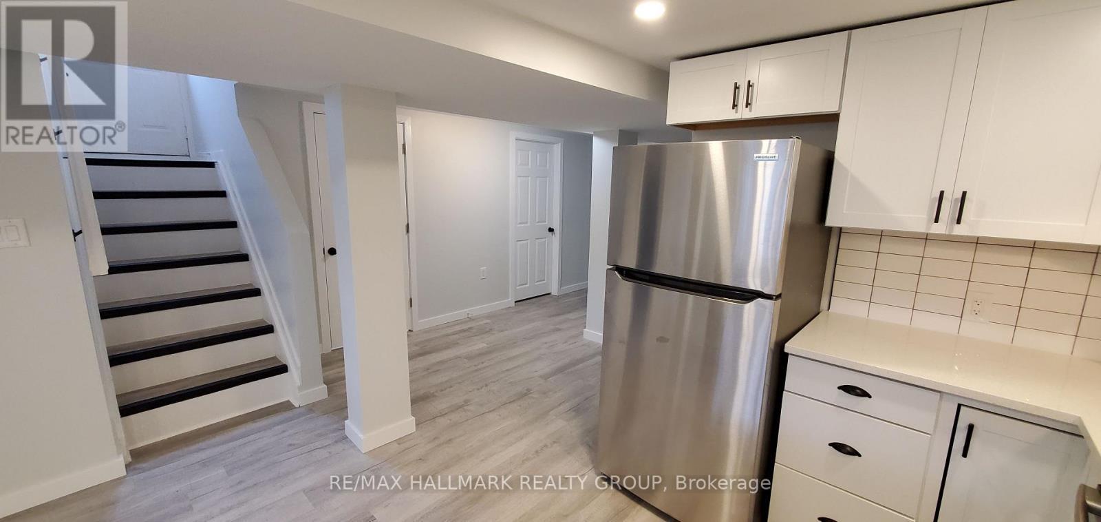 1329 Bloomsbury Crescent, Ottawa, ON - Indoor Photo Showing Kitchen