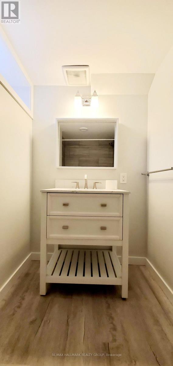 1329 Bloomsbury Crescent, Ottawa, ON - Indoor