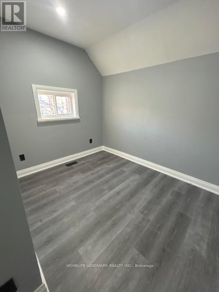 214 Burlington Street E, Hamilton, ON - Indoor Photo Showing Other Room