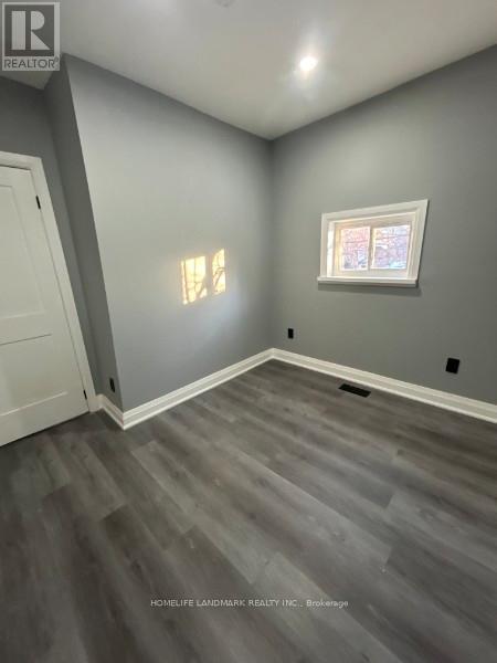 214 Burlington Street E, Hamilton, ON - Indoor Photo Showing Other Room