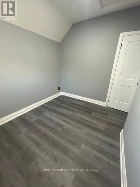 214 Burlington Street E, Hamilton, ON - Indoor Photo Showing Other Room