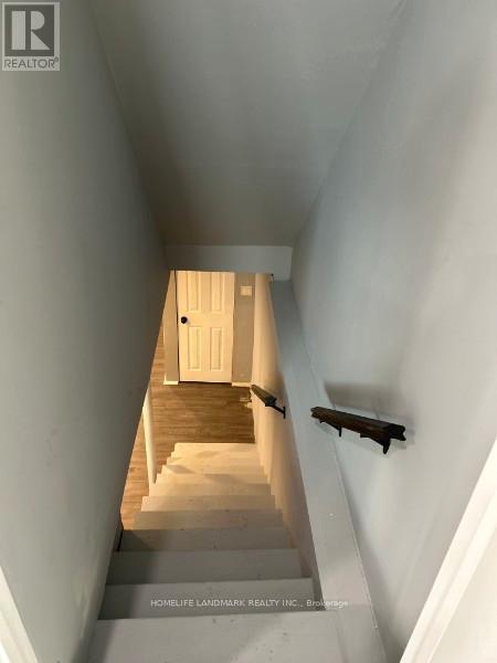 214 Burlington Street E, Hamilton, ON - Indoor Photo Showing Other Room