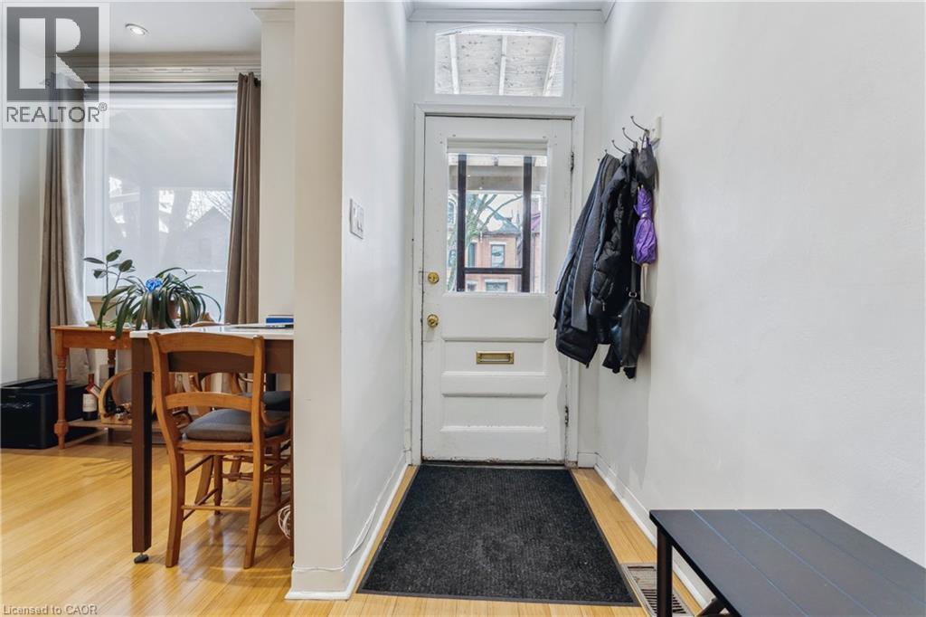 296 Charlton Avenue W, Hamilton, ON - Indoor Photo Showing Other Room