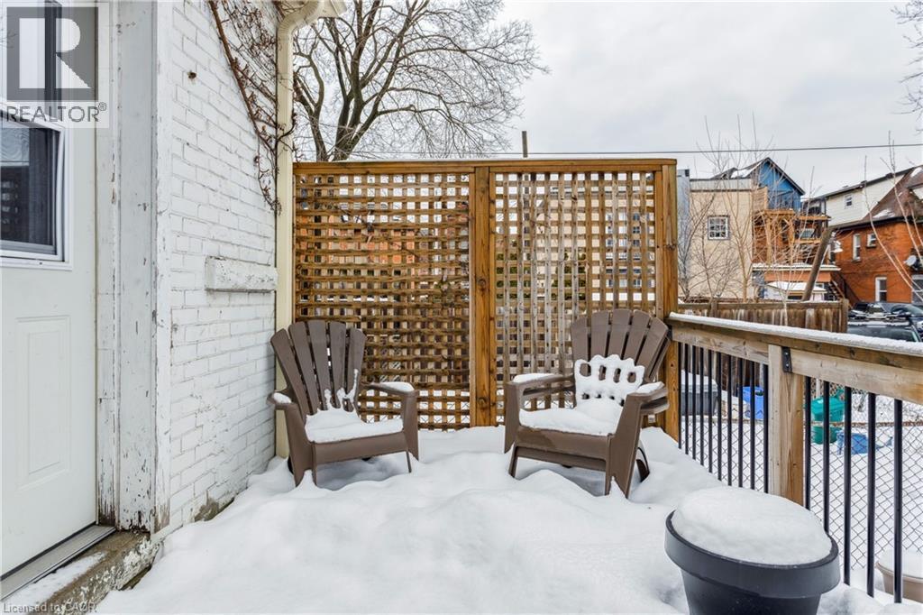 296 Charlton Avenue W, Hamilton, ON - Outdoor