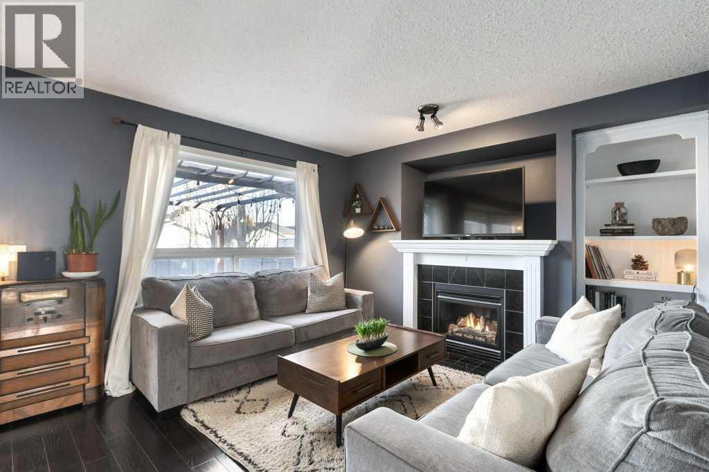 28 Everstone Way Sw, Calgary, AB