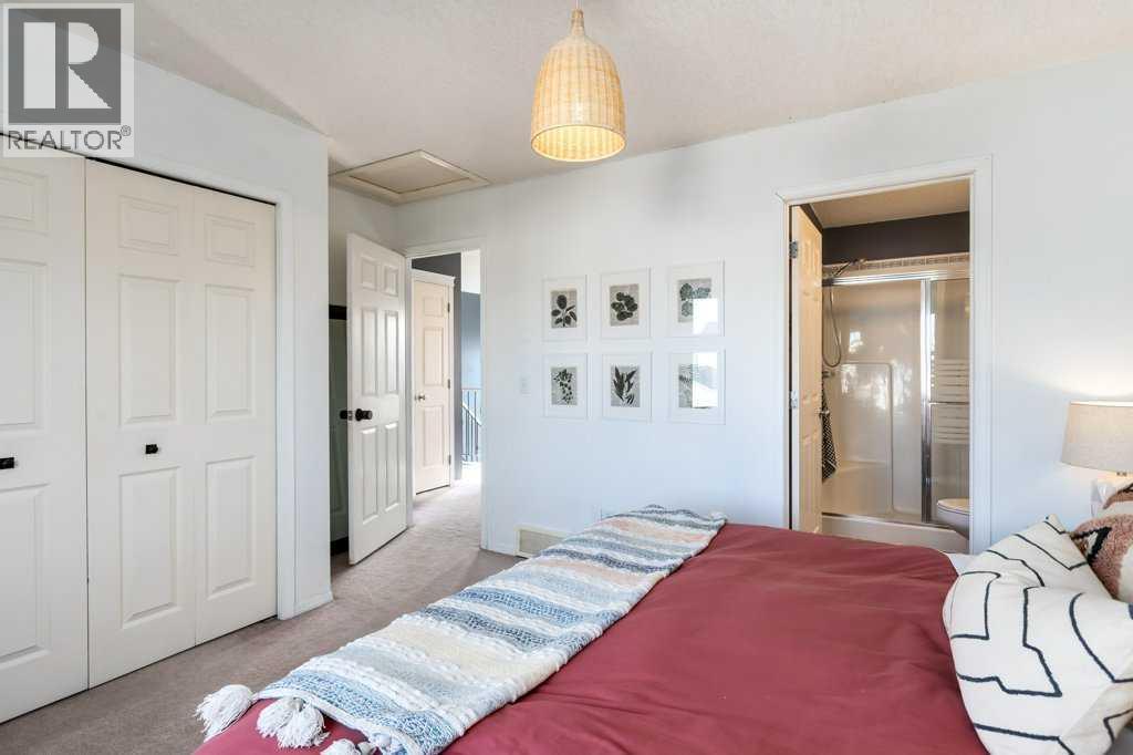 28 Everstone Way Sw, Calgary, AB