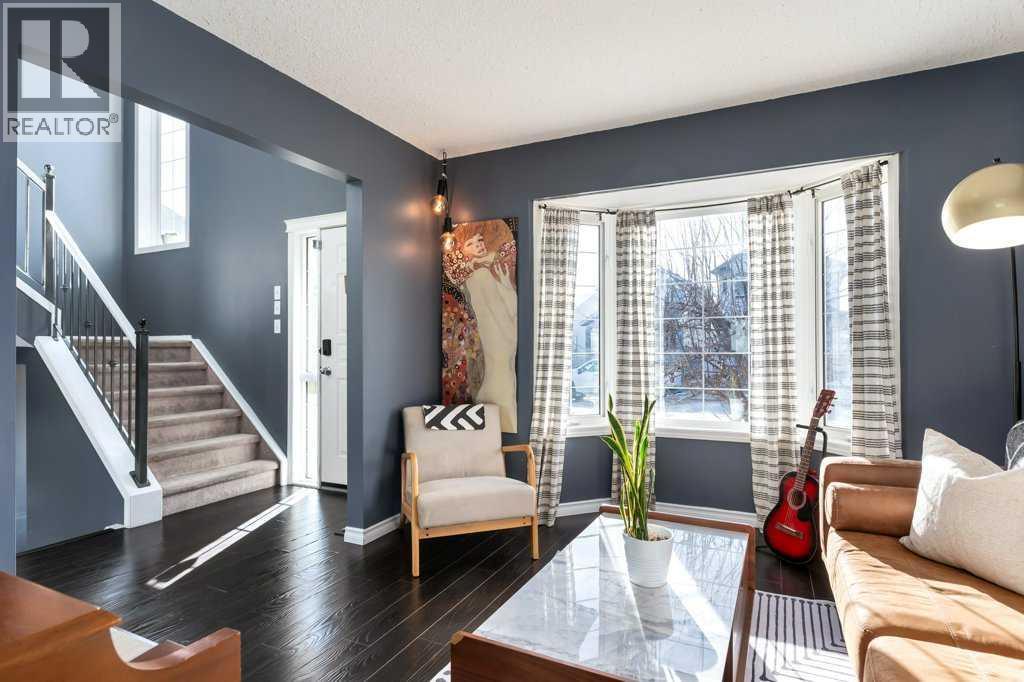 28 Everstone Way Sw, Calgary, AB