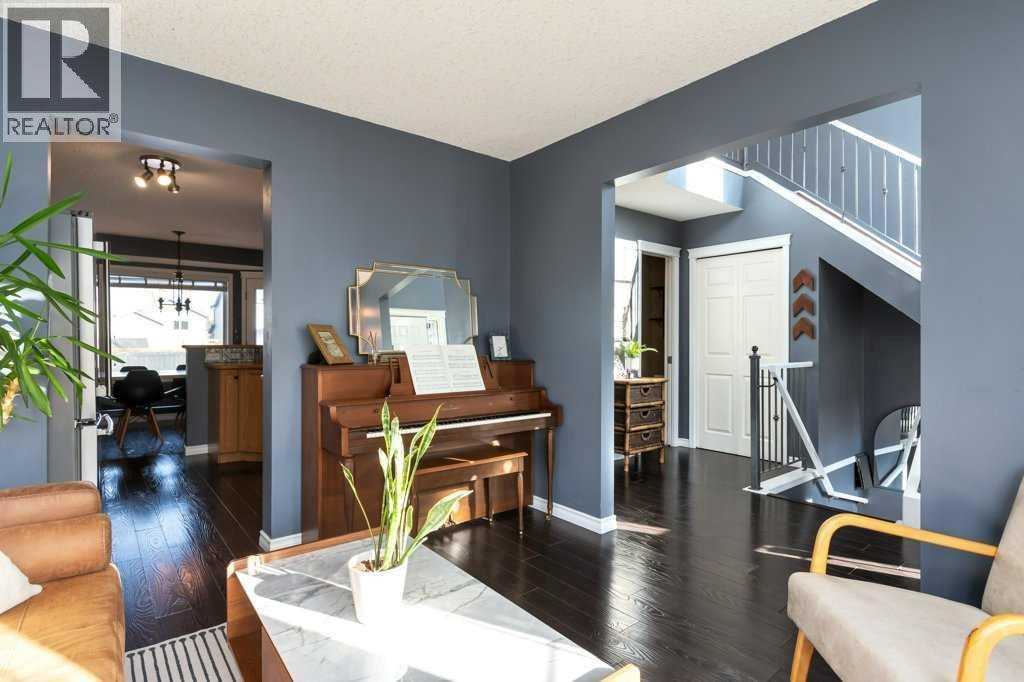 28 Everstone Way Sw, Calgary, AB