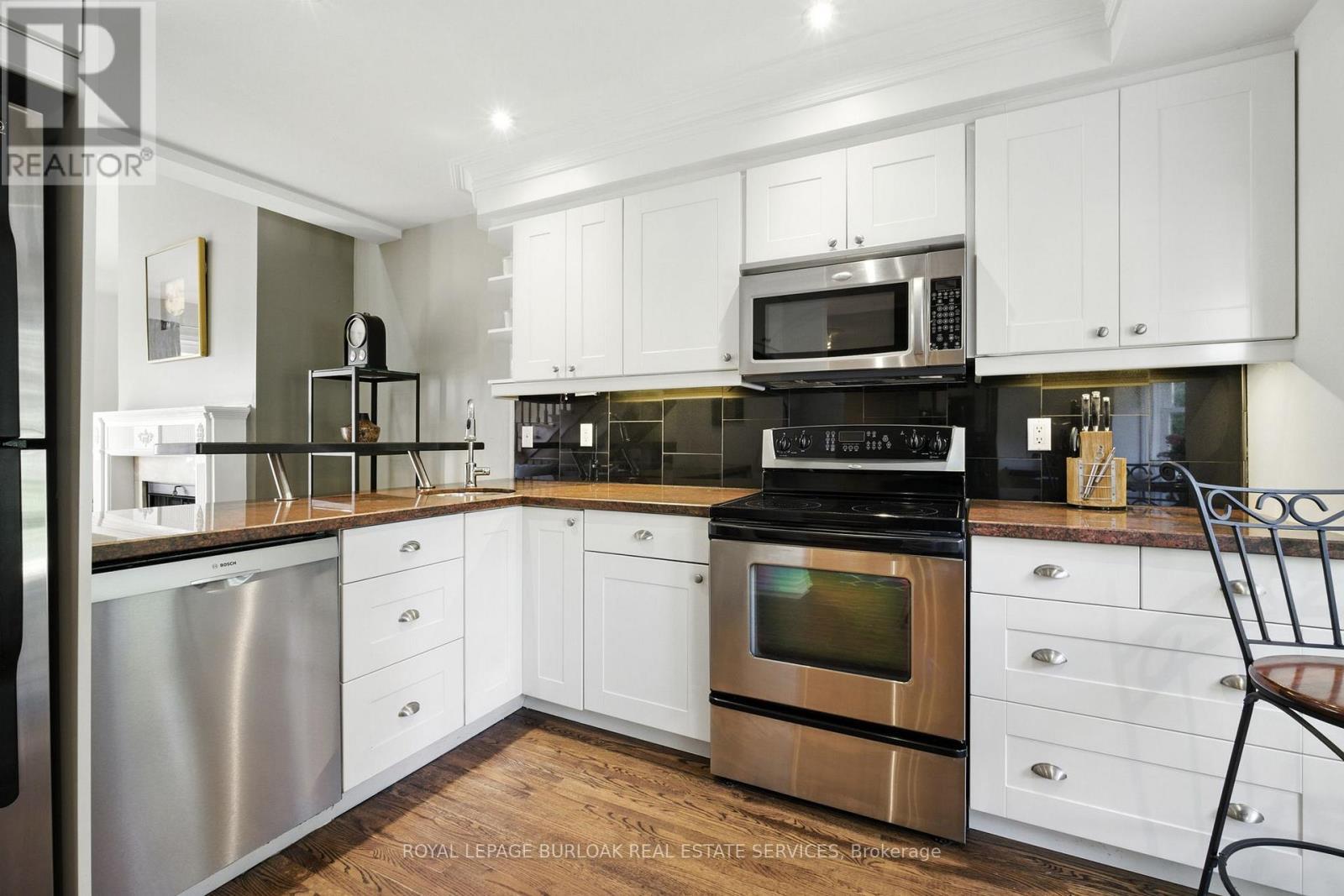 479 Blathwayte Lane, Burlington, ON - Indoor Photo Showing Kitchen