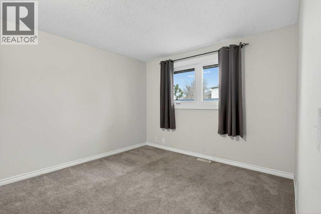 4 Abergale Way Ne, Calgary, AB - Indoor Photo Showing Other Room