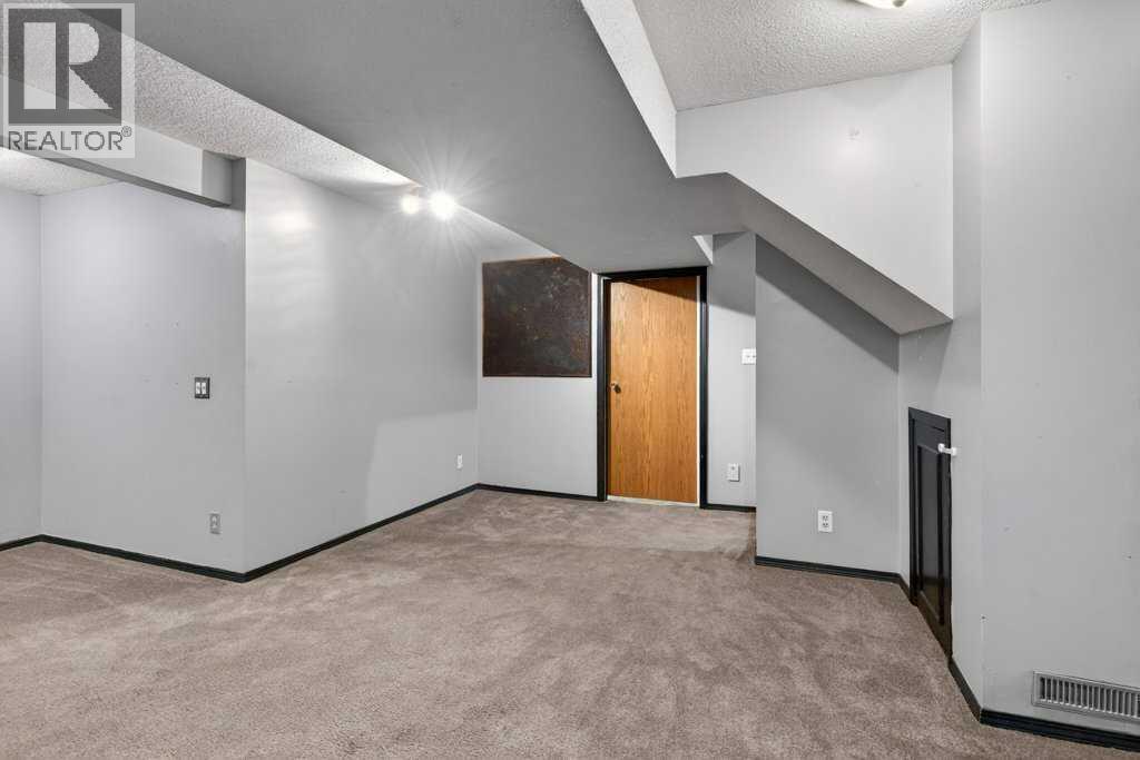 4 Abergale Way Ne, Calgary, AB - Indoor Photo Showing Other Room