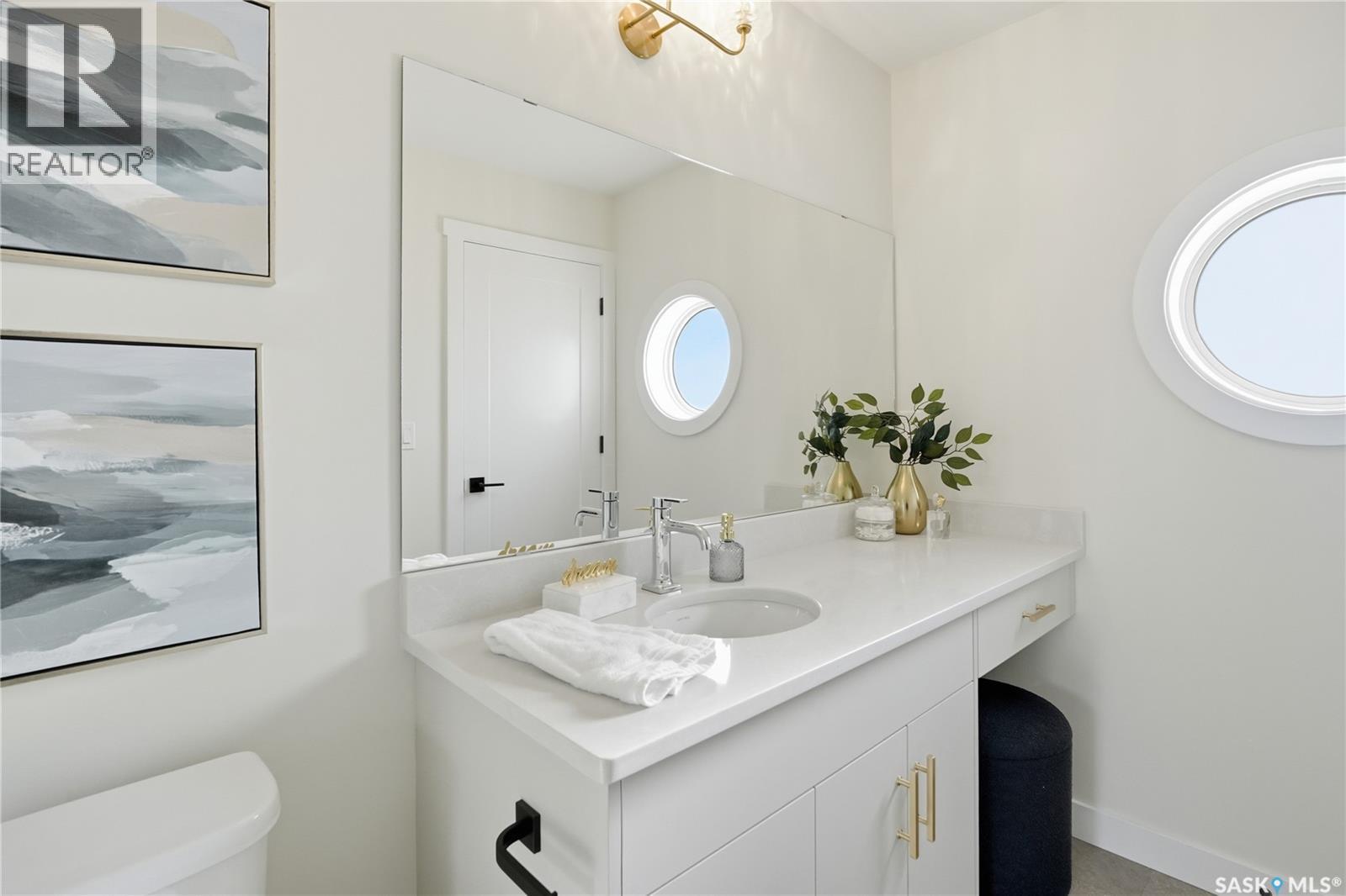 34 Taskamanwa Terrace, Saskatoon, SK - Indoor Photo Showing Bathroom