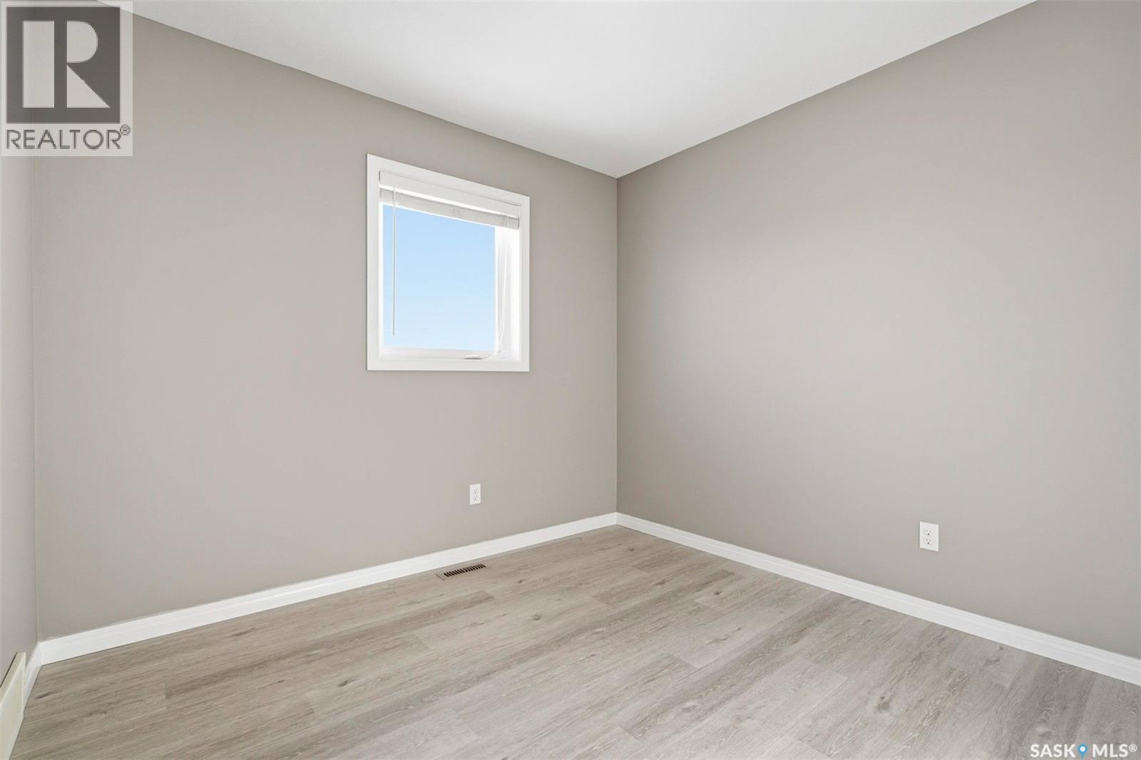 7 365 Dawson Crescent, Saskatoon, SK - Indoor Photo Showing Other Room