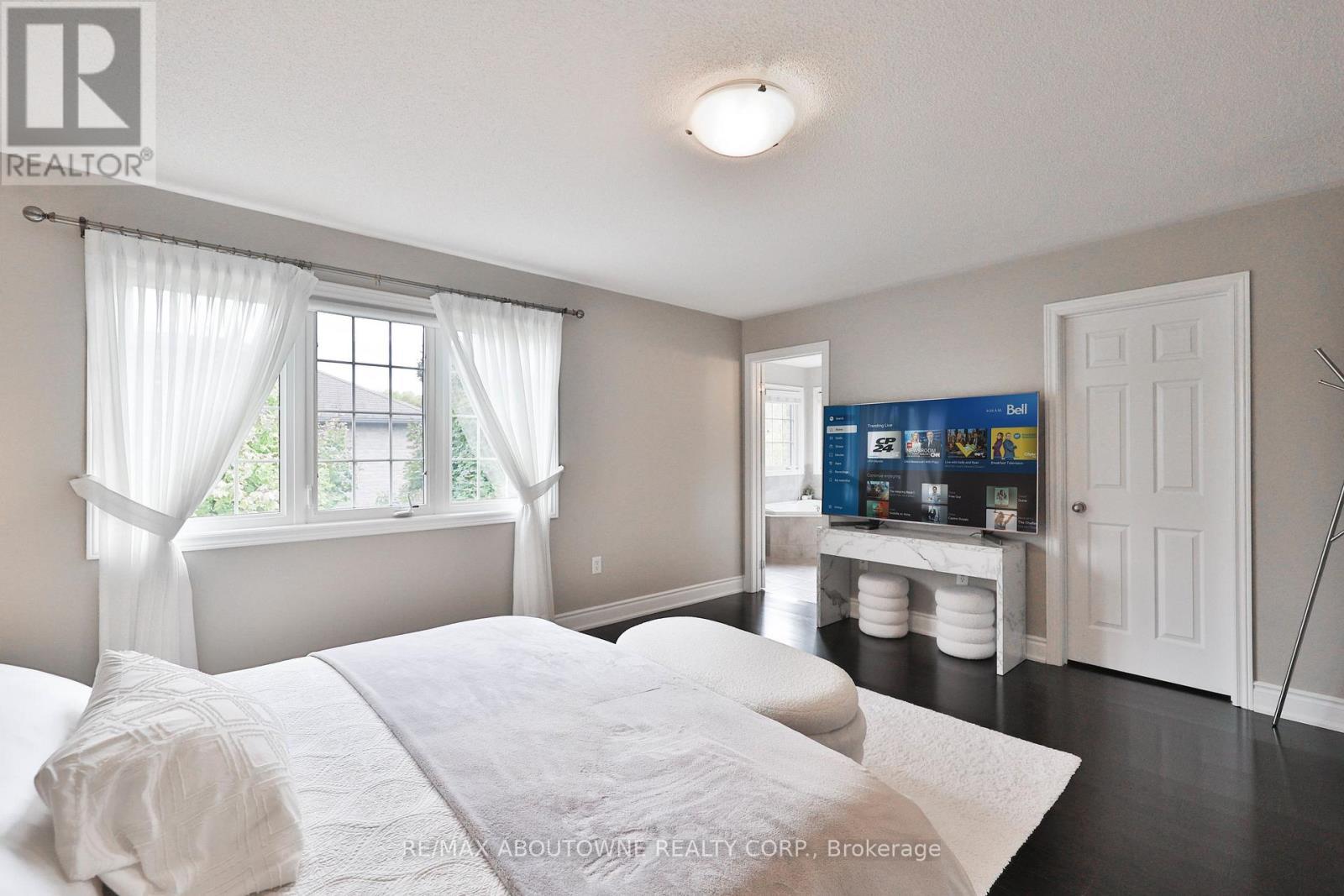 3262 Skipton Lane, Oakville, ON - Indoor Photo Showing Bedroom