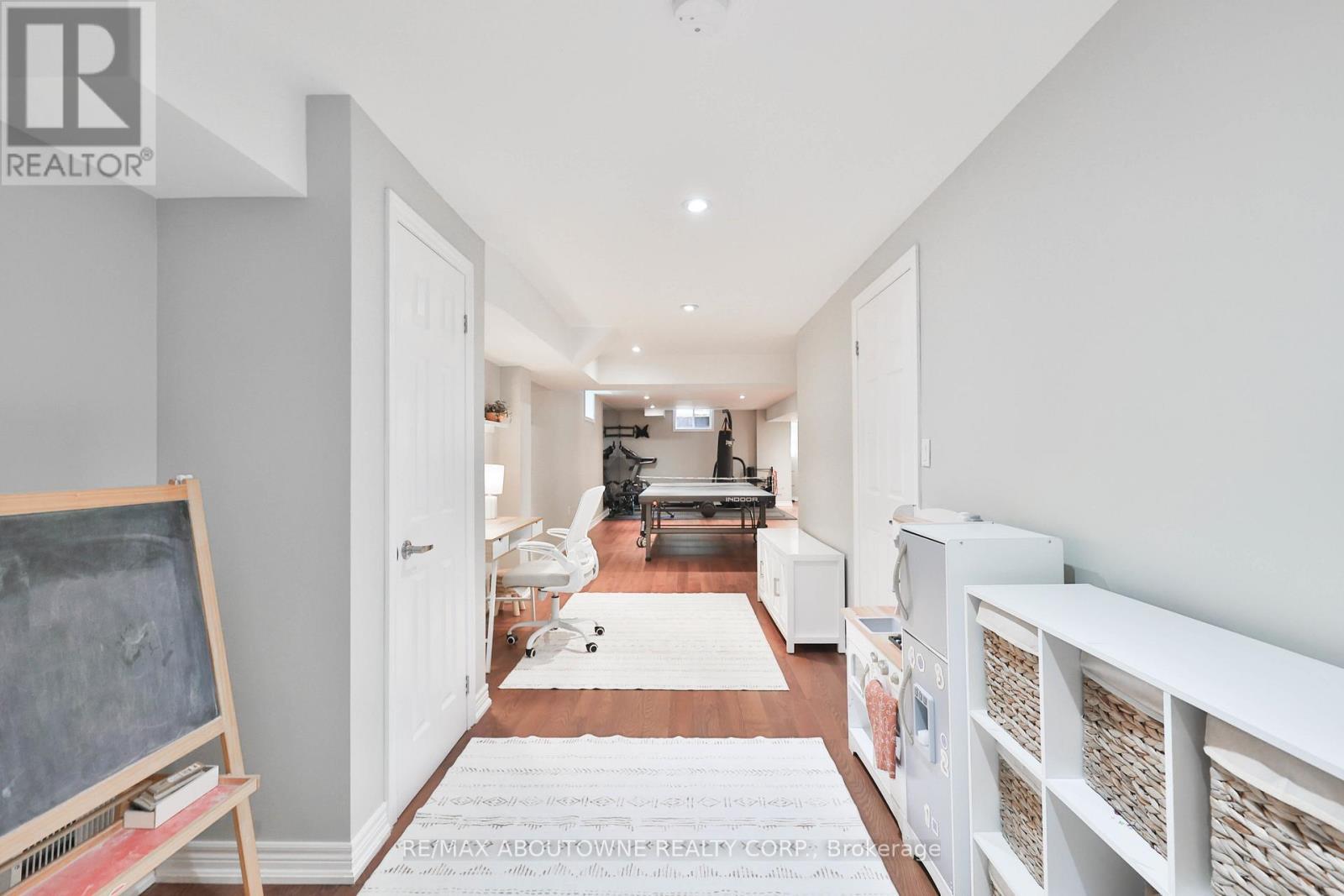 3262 Skipton Lane, Oakville, ON - Indoor Photo Showing Other Room