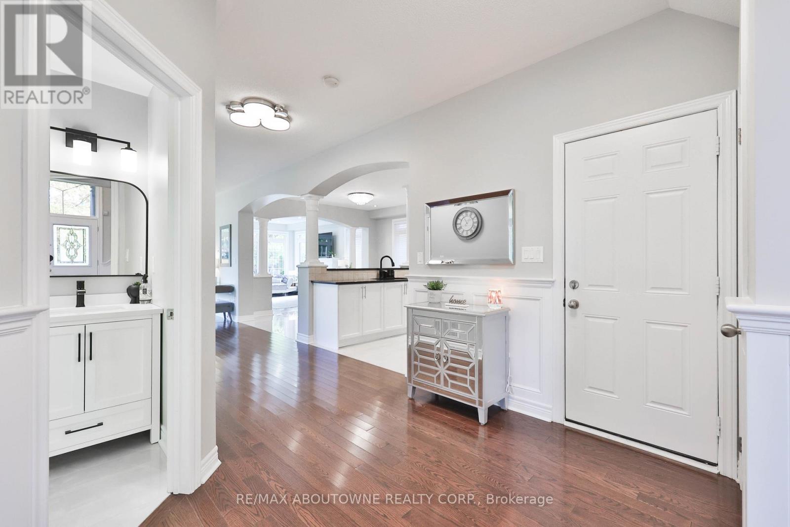3262 Skipton Lane, Oakville, ON - Indoor Photo Showing Other Room