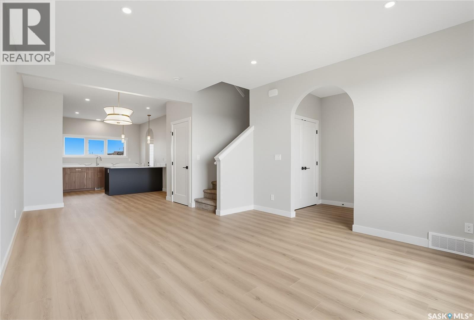 74 Taskamanwa Terrace, Saskatoon, SK - Indoor