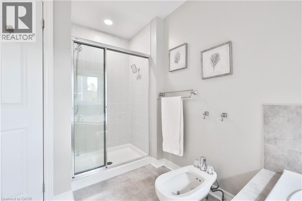 3262 Skipton Lane, Oakville, ON - Indoor Photo Showing Bathroom