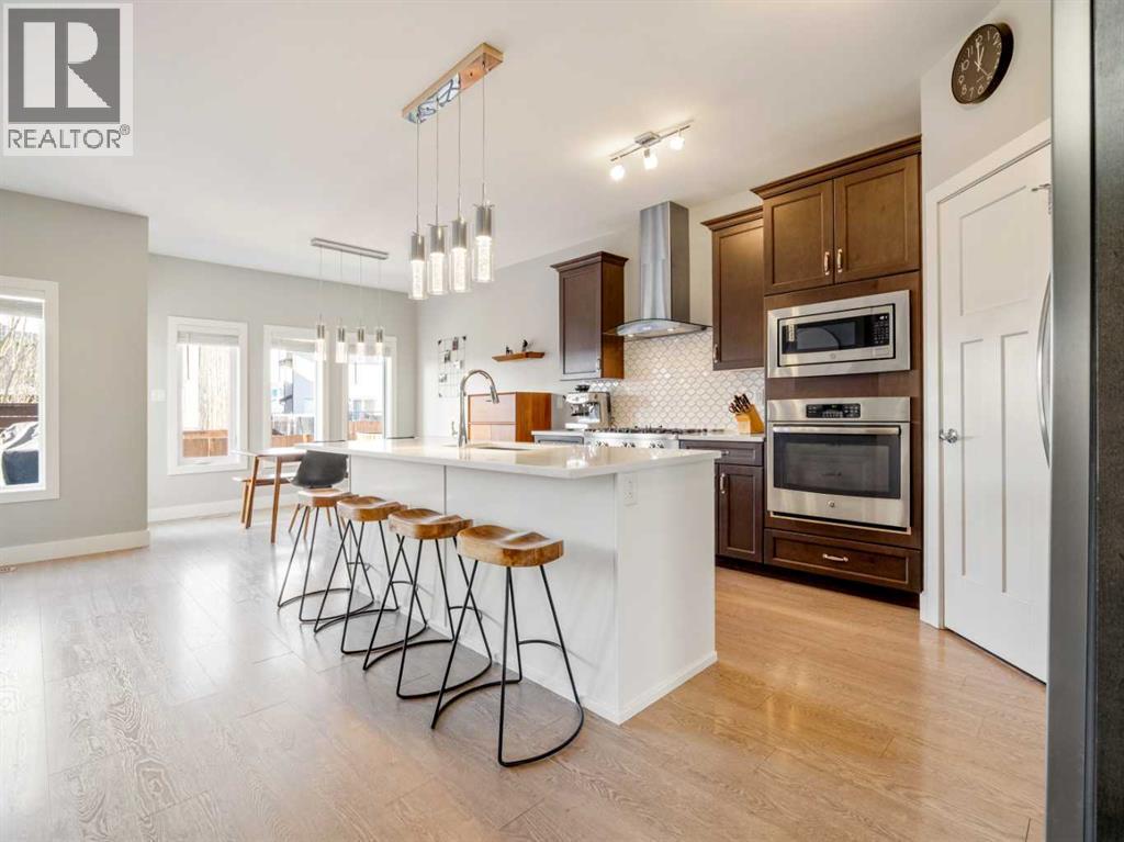 166 Crocus Terrace W, Lethbridge, AB - Indoor Photo Showing Kitchen With Stainless Steel Kitchen With Upgraded Kitchen