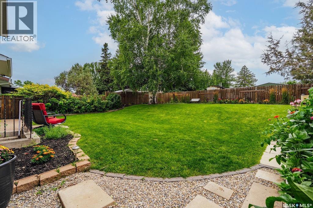 11 Schwager Crescent, Saskatoon, SK - Outdoor With Backyard