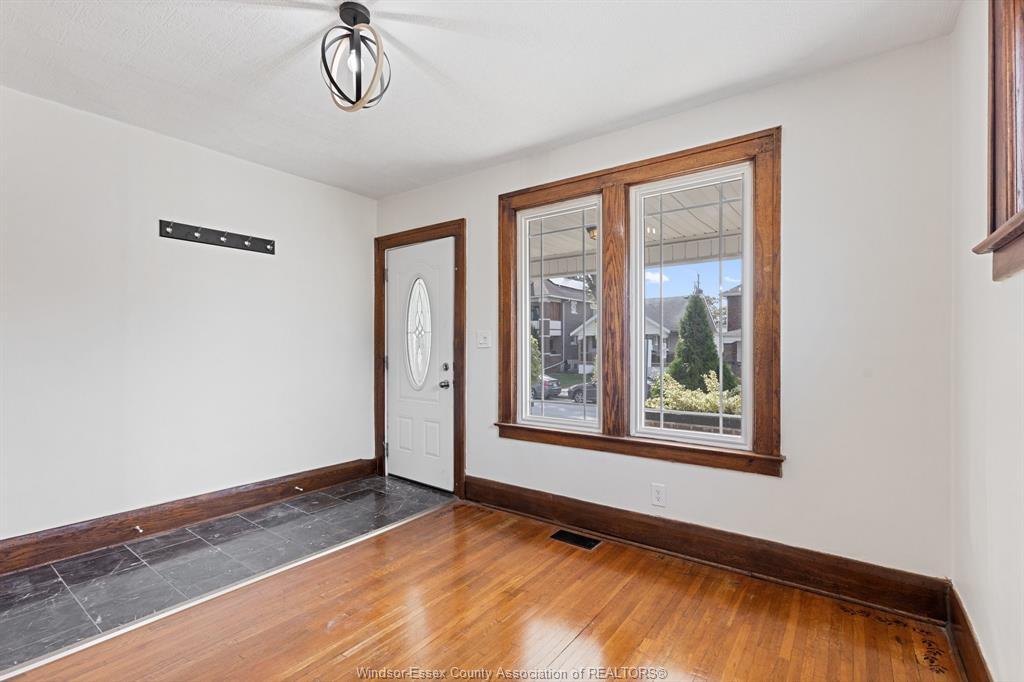 1402 Pierre, Windsor, ON