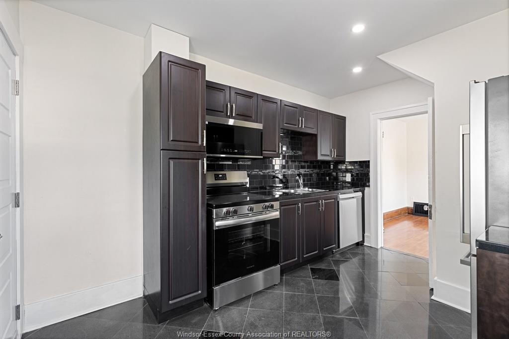 1402 Pierre, Windsor, ON