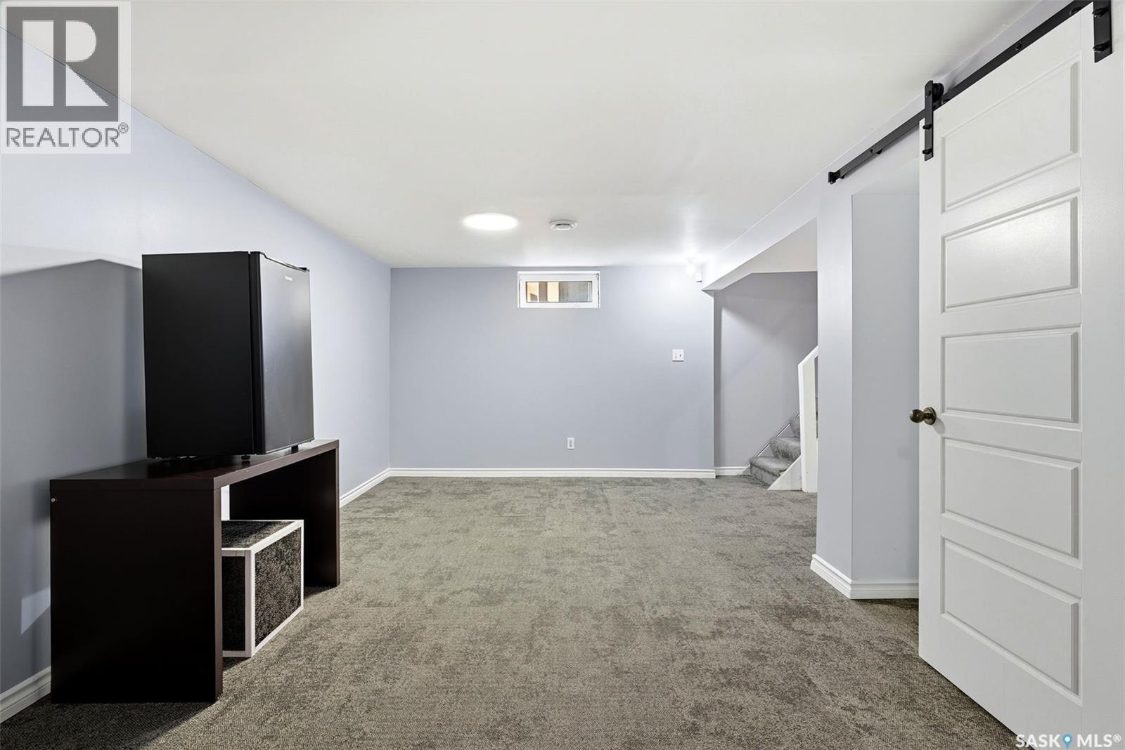 4124 4Th Avenue, Regina, SK - Indoor