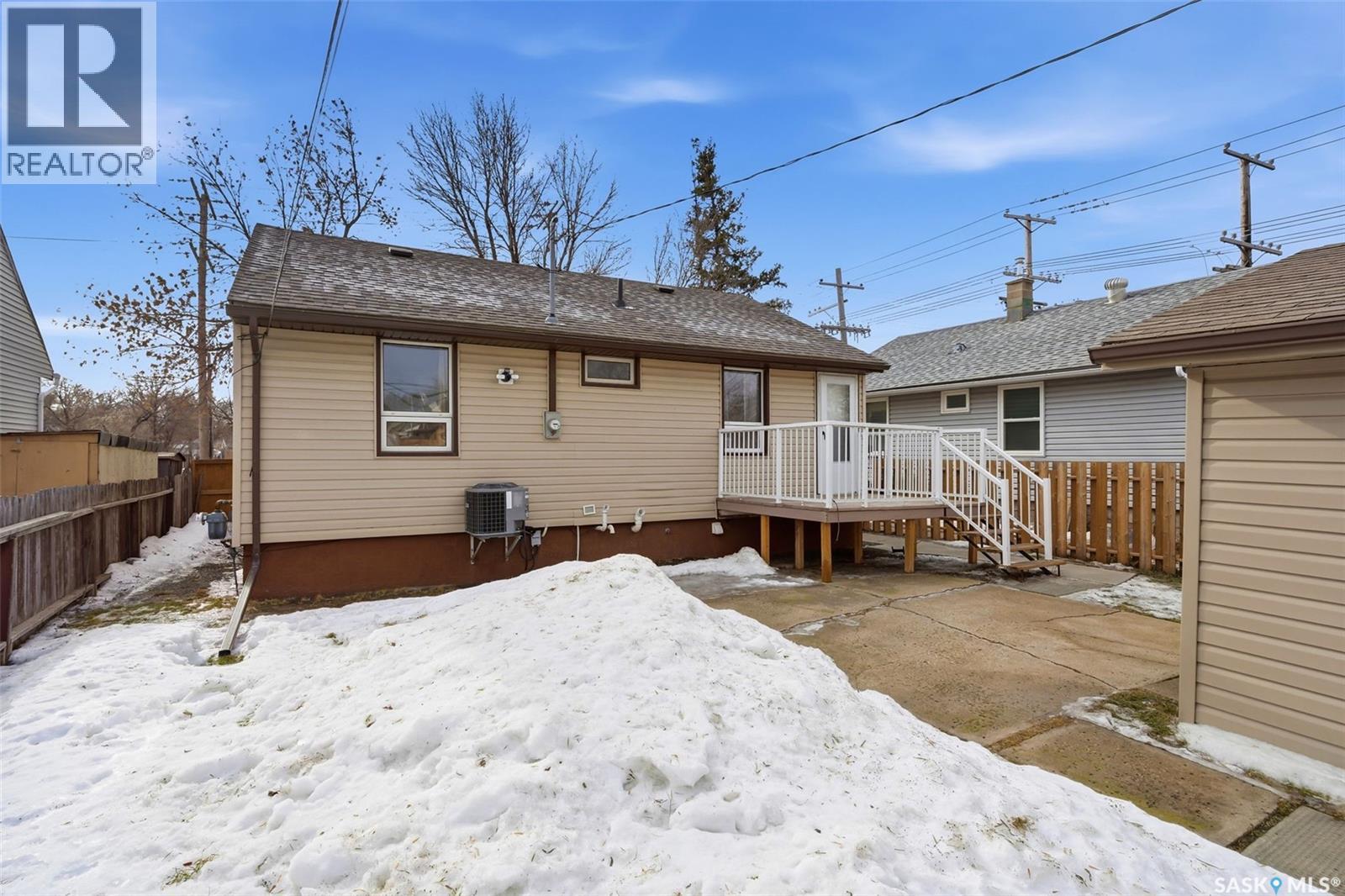 4124 4Th Avenue, Regina, SK - Outdoor With Exterior